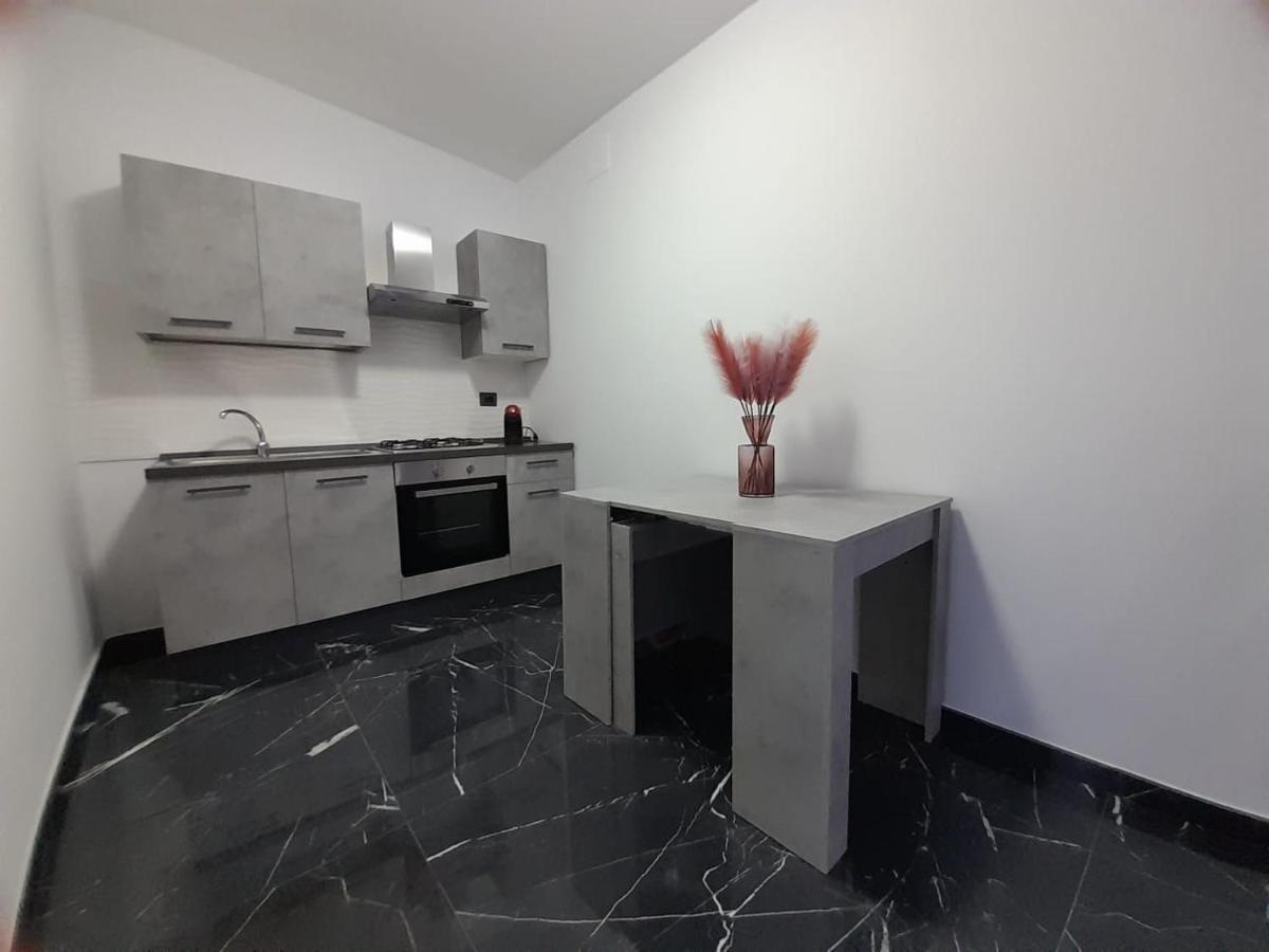Casa Birmano Villa Taranto Exteriör bild