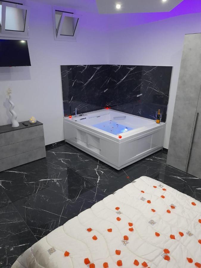 Casa Birmano Villa Taranto Exteriör bild